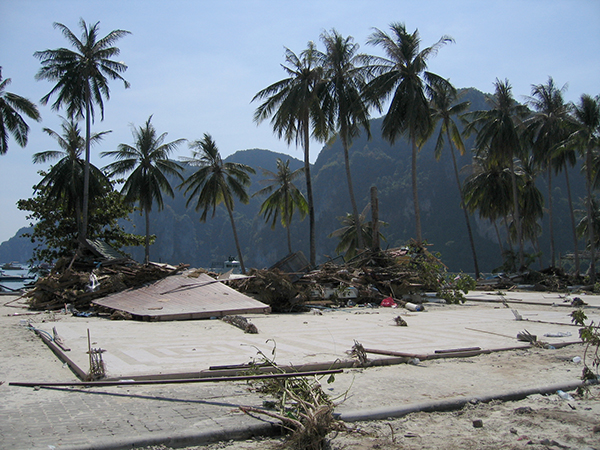 Tsunami Thailand Phi Phi Island 2004